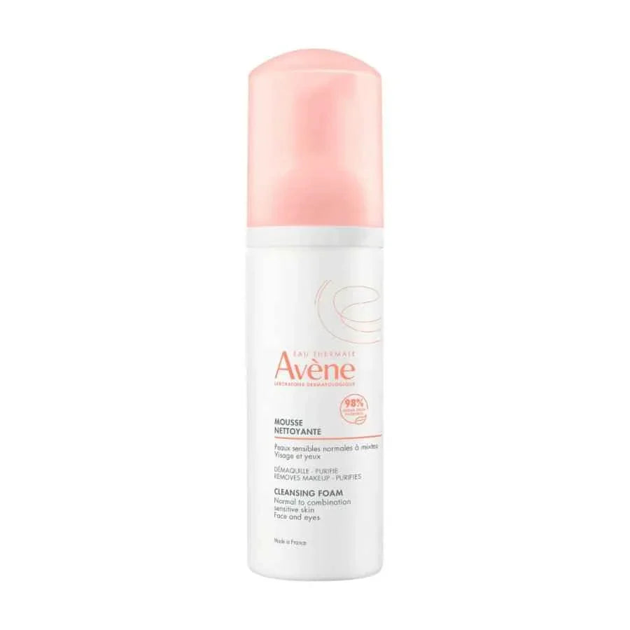 Mousse detergente Avène per pelle sensibile, flacone con tappo rosa, skincare viso.