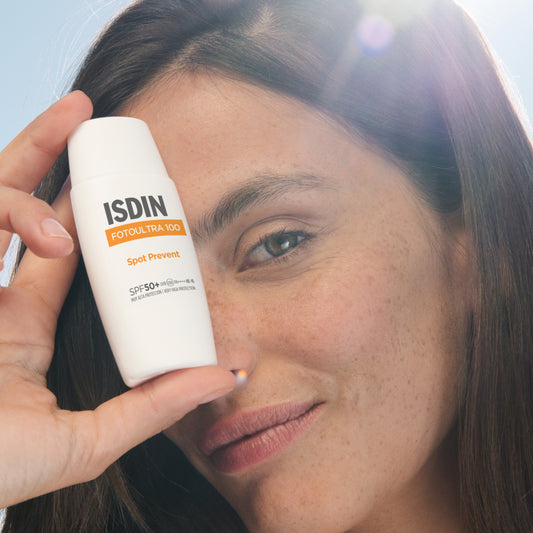 Isdin FOTOULTRA 100 Spot Prevent SPF 50+ - Farmacia Maria Cristina